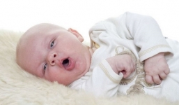 4 cách chữa ho dân gian cho trẻ sơ sinh cực an toàn